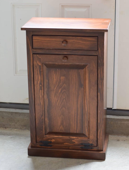 amish trash bin with trim