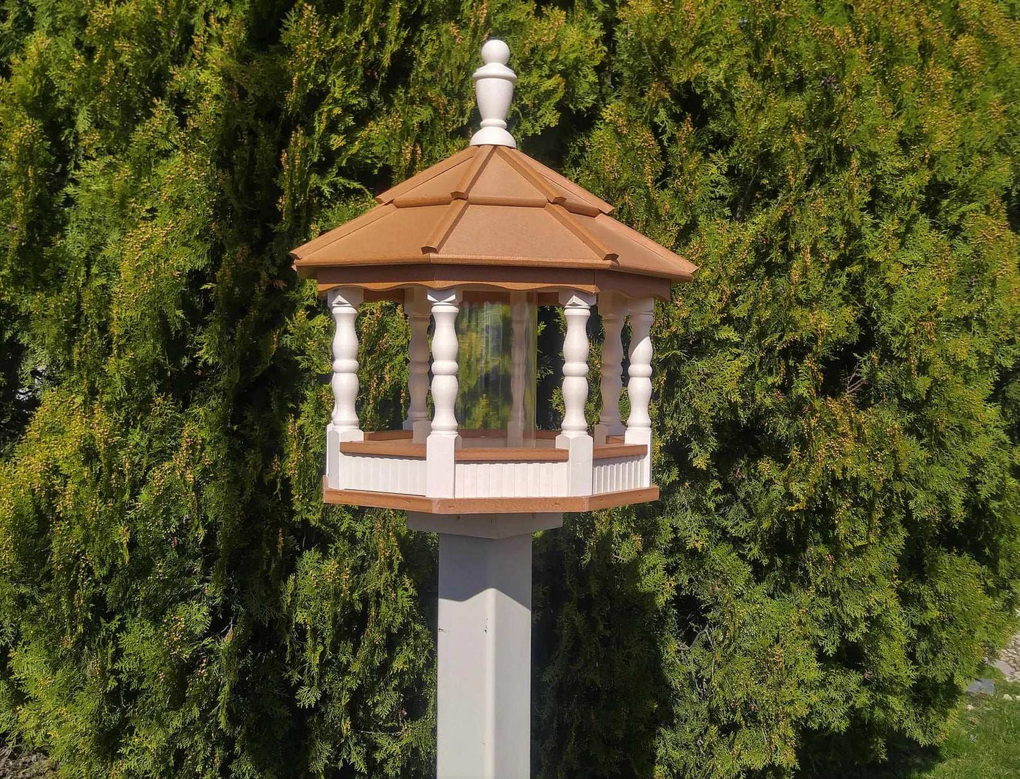 large poly spindle bird feeder ivory and cedar