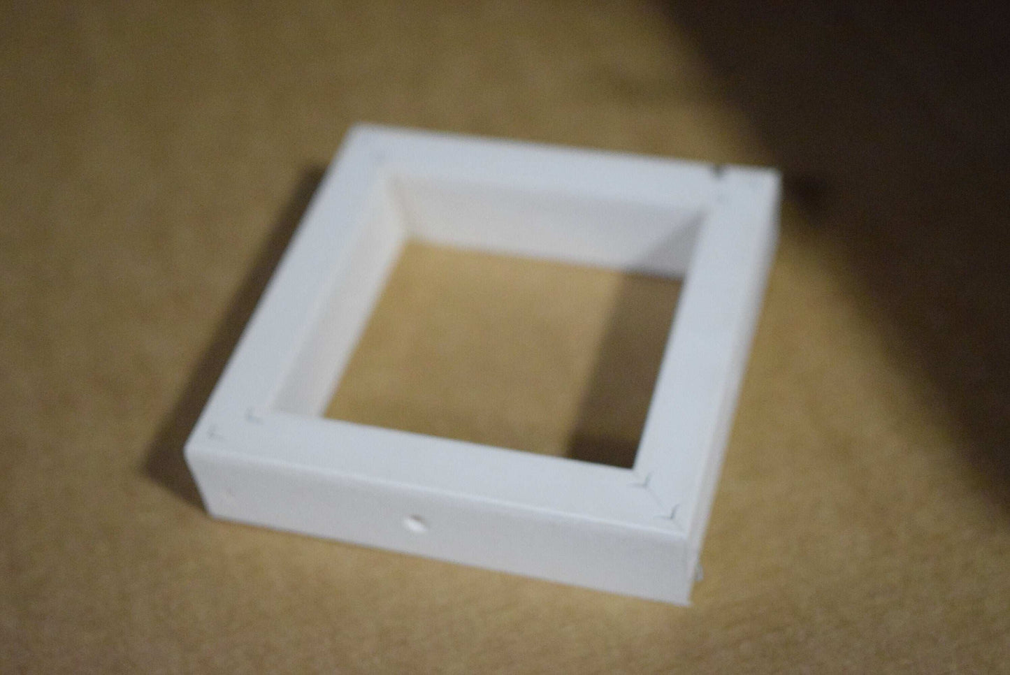 poly post mount white