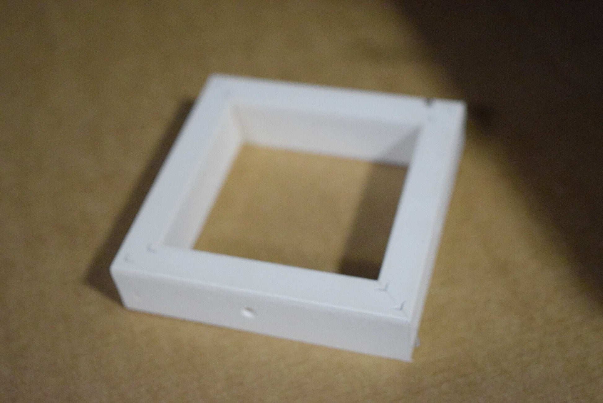 poly post mount white