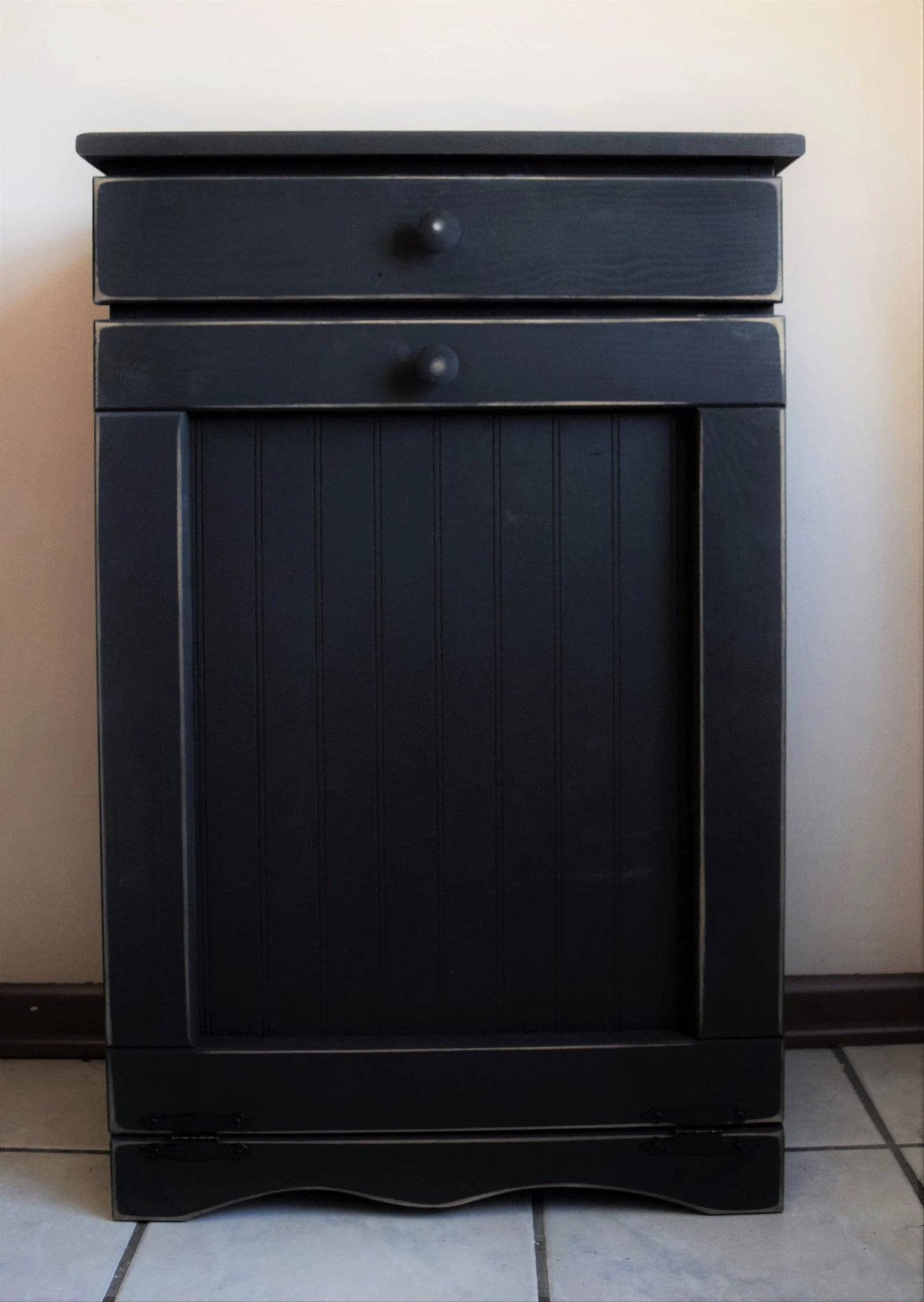 all black standard door amish trash bin