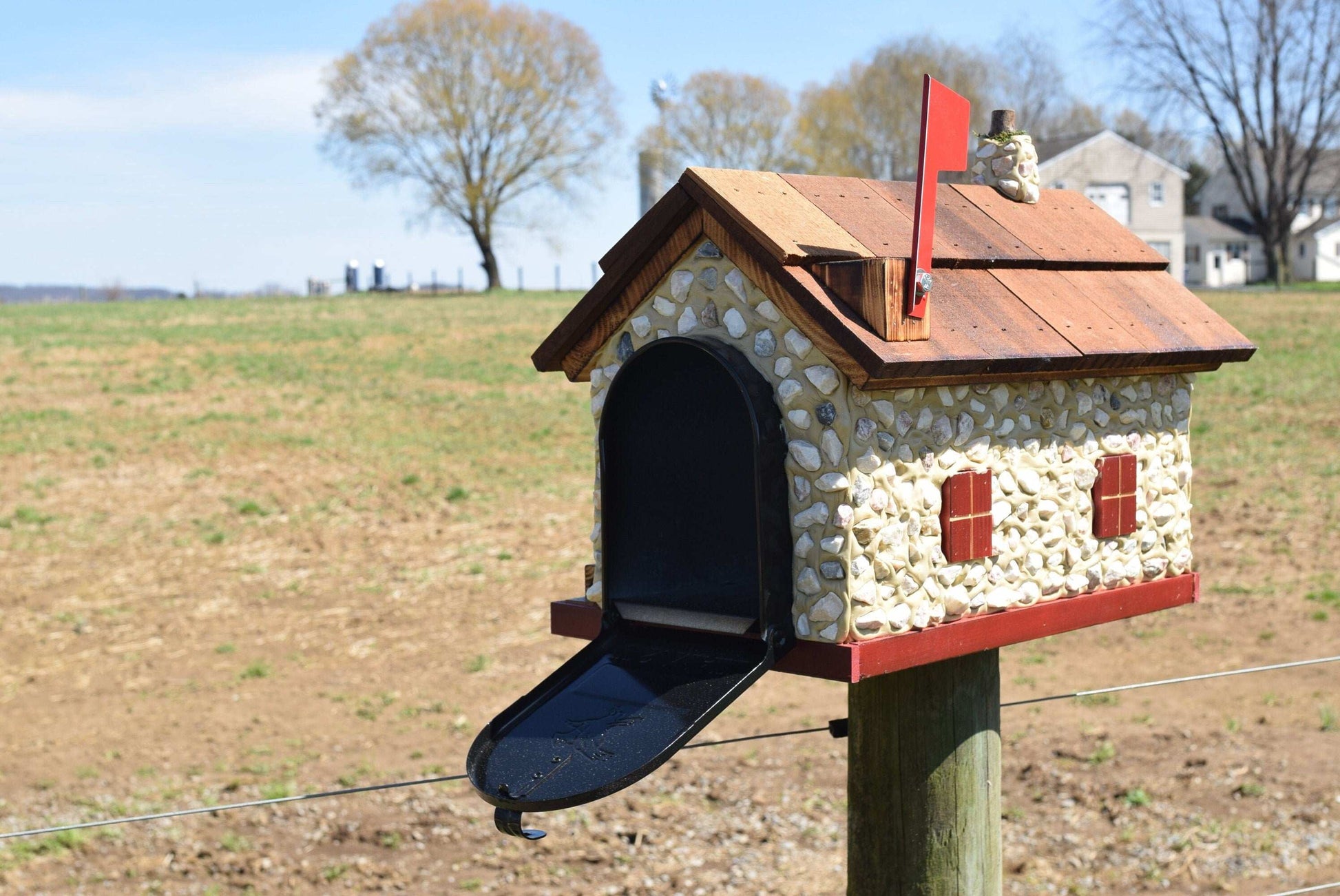 stone house mailbox red trim